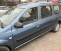 Синий Дачия Логан, объемом двигателя 1.6 л и пробегом 300 тыс. км за 4500 $, фото 1 на Automoto.ua