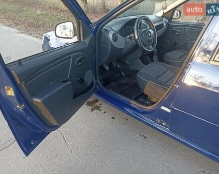 Синий Дачия Логан, объемом двигателя 0 л и пробегом 240 тыс. км за 2700 $, фото 4 на Automoto.ua