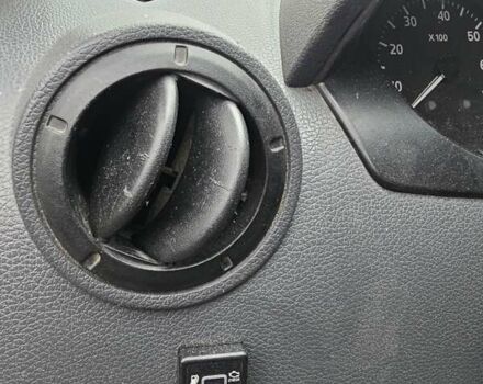 Синій Дачія Logan, об'ємом двигуна 1.6 л та пробігом 200 тис. км за 1200 $, фото 11 на Automoto.ua