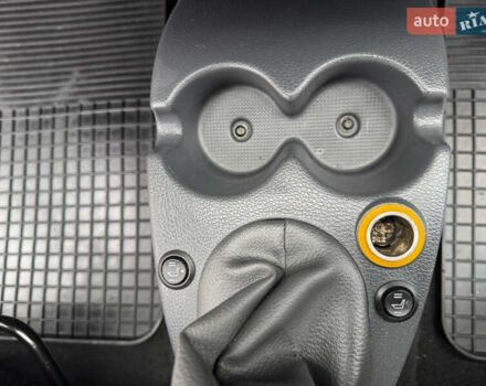 Дачія Logan 2009 у Рівному на Automoto.ua Синій Дачія Logan, об'ємом двигуна 0 л та пробігом 173 тис. км за 5490 $, фото 38 на Automoto.ua