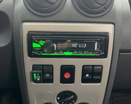 Синий Дачия Логан, объемом двигателя 1.4 л и пробегом 213 тыс. км за 5700 $, фото 10 на Automoto.ua