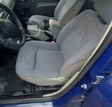 Синий Дачия Логан, объемом двигателя 1.39 л и пробегом 256 тыс. км за 3900 $, фото 4 на Automoto.ua