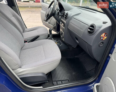 Дачія Logan 2009 у Рівному на Automoto.ua Синій Дачія Logan, об'ємом двигуна 0 л та пробігом 173 тис. км за 5490 $, фото 36 на Automoto.ua