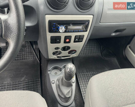 Дачія Logan 2009 у Рівному на Automoto.ua Синій Дачія Logan, об'ємом двигуна 0 л та пробігом 173 тис. км за 5490 $, фото 18 на Automoto.ua