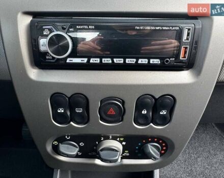 Синій Дачія Logan, об'ємом двигуна 1.39 л та пробігом 37 тис. км за 5800 $, фото 27 на Automoto.ua