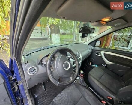 Синій Дачія Logan, об'ємом двигуна 1.6 л та пробігом 235 тис. км за 4000 $, фото 6 на Automoto.ua