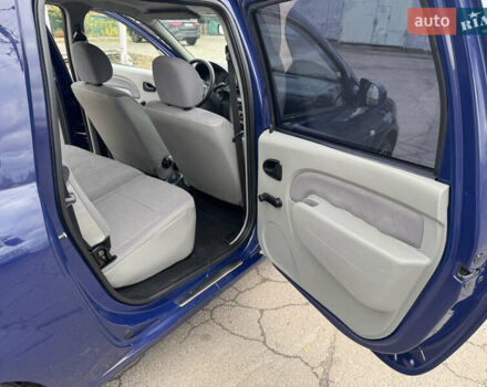 Дачія Logan 2009 у Рівному на Automoto.ua Синій Дачія Logan, об'ємом двигуна 0 л та пробігом 173 тис. км за 5490 $, фото 34 на Automoto.ua