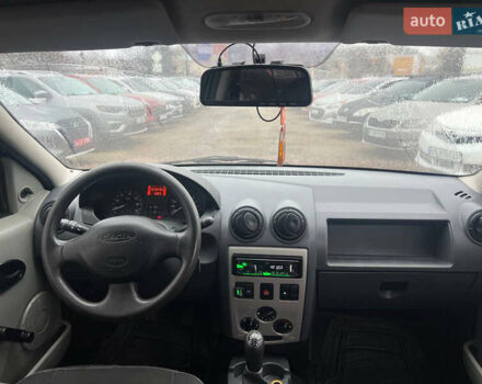 Синий Дачия Логан, объемом двигателя 1.4 л и пробегом 213 тыс. км за 5700 $, фото 8 на Automoto.ua