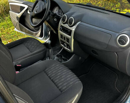 Синий Дачия Логан, объемом двигателя 1.5 л и пробегом 185 тыс. км за 6800 $, фото 3 на Automoto.ua