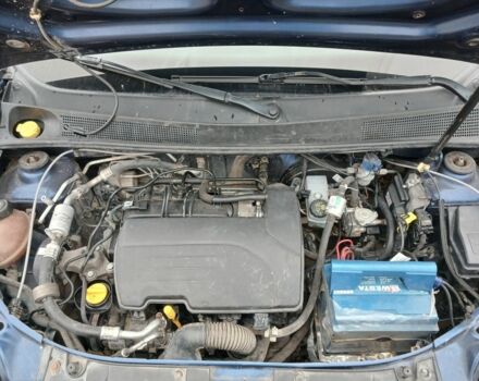 Синий Дачия Логан, объемом двигателя 1.1 л и пробегом 252 тыс. км за 4700 $, фото 5 на Automoto.ua