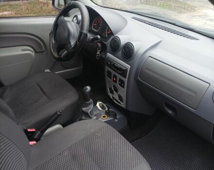 Синий Дачия Логан, объемом двигателя 1.6 л и пробегом 262 тыс. км за 4500 $, фото 3 на Automoto.ua