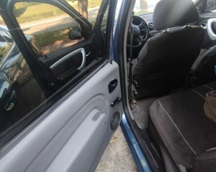 Синий Дачия Логан, объемом двигателя 1.6 л и пробегом 410 тыс. км за 5600 $, фото 2 на Automoto.ua