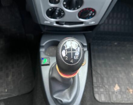 Синий Дачия Логан, объемом двигателя 1.6 л и пробегом 200 тыс. км за 2950 $, фото 10 на Automoto.ua