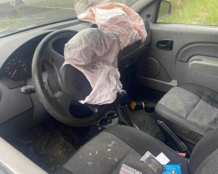 Синій Дачія Logan, об'ємом двигуна 1.6 л та пробігом 280 тис. км за 2000 $, фото 1 на Automoto.ua