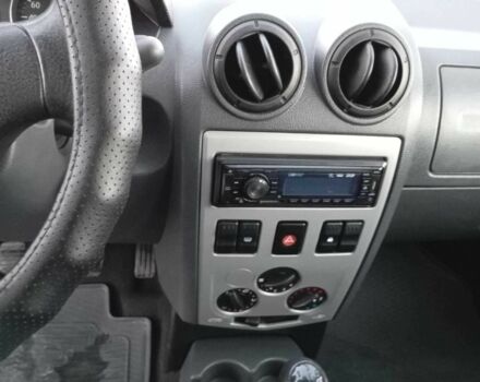 Синий Дачия Логан, объемом двигателя 1.6 л и пробегом 210 тыс. км за 4200 $, фото 5 на Automoto.ua