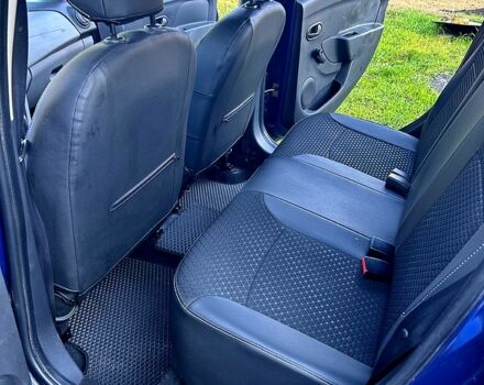 Дачія Logan 2014 у Умани на Automoto.ua Синій Дачія Logan, об'ємом двигуна 1.1 л та пробігом 178 тис. км за 6000 $, фото 8 на Automoto.ua