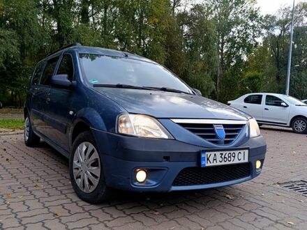 Синий Дачия Логан, объемом двигателя 1.6 л и пробегом 250 тыс. км за 3950 $, фото 1 на Automoto.ua