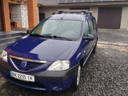 Синий Дачия Логан, объемом двигателя 1.6 л и пробегом 246 тыс. км за 4300 $, фото 1 на Automoto.ua