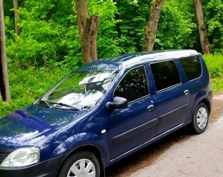 Синий Дачия Логан, объемом двигателя 1.6 л и пробегом 204 тыс. км за 5200 $, фото 1 на Automoto.ua