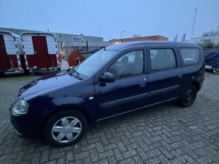 Синий Дачия Логан, объемом двигателя 1.6 л и пробегом 250 тыс. км за 4500 $, фото 1 на Automoto.ua