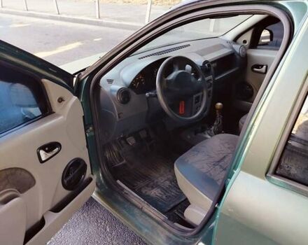 Зеленый Дачия Логан, объемом двигателя 1.6 л и пробегом 290 тыс. км за 1500 $, фото 6 на Automoto.ua