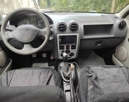 Зеленый Дачия Логан, объемом двигателя 1.6 л и пробегом 300 тыс. км за 3500 $, фото 4 на Automoto.ua