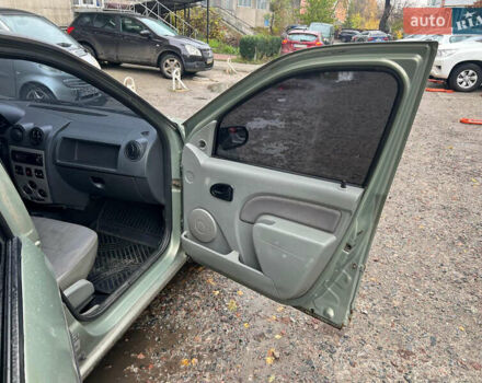 Дачія Logan 2007 у Сумах на Automoto.ua Зелений Дачія Logan, об'ємом двигуна 1.39 л та пробігом 280 тис. км за 2950 $, фото 10 на Automoto.ua