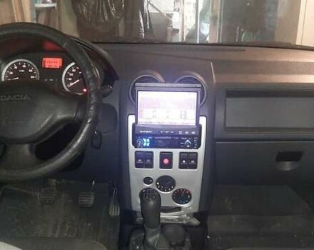 Зеленый Дачия Логан, объемом двигателя 1.6 л и пробегом 203 тыс. км за 4000 $, фото 2 на Automoto.ua