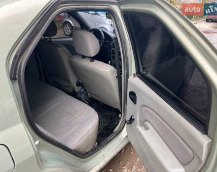 Дачія Logan 2007 у Сумах на Automoto.ua Зелений Дачія Logan, об'ємом двигуна 1.39 л та пробігом 280 тис. км за 2950 $, фото 8 на Automoto.ua