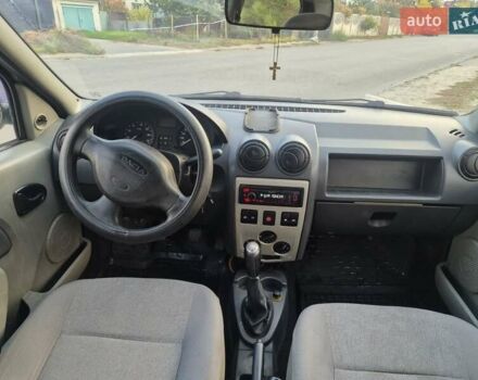 Дачія Logan 2007 у Дніпро (Дніпропетровську) на Automoto.ua Зелений Дачія Logan, об'ємом двигуна 1.39 л та пробігом 297 тис. км за 2499 $, фото 5 на Automoto.ua