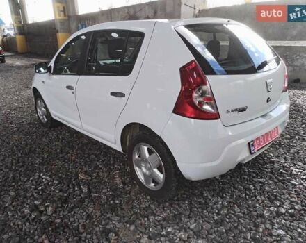 Білий Дачія Sandero, об'ємом двигуна 1.6 л та пробігом 240 тис. км за 4550 $, фото 6 на Automoto.ua