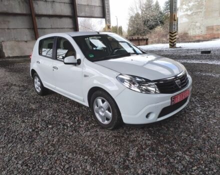 Дачія Sandero 2008 у Рожище на Automoto.ua Білий Дачія Sandero, об'ємом двигуна 1.6 л та пробігом 240 тис. км за 4250 $, фото 3 на Automoto.ua