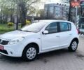 Белый Дачия Сандеро, объемом двигателя 1.6 л и пробегом 181 тыс. км за 5600 $, фото 1 на Automoto.ua