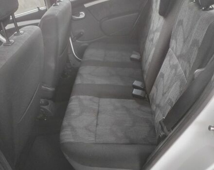 Дачія Sandero 2008 у Рожище на Automoto.ua Білий Дачія Sandero, об'ємом двигуна 1.6 л та пробігом 240 тис. км за 4250 $, фото 11 на Automoto.ua