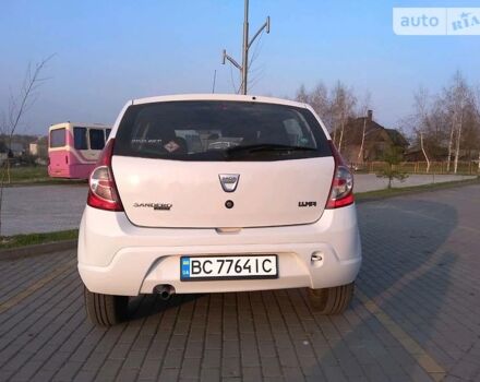 Білий Дачія Sandero, об'ємом двигуна 1.4 л та пробігом 170 тис. км за 4000 $, фото 6 на Automoto.ua