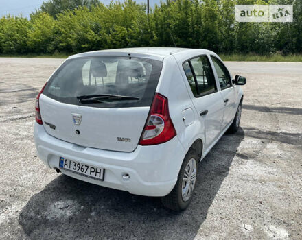 Білий Дачія Sandero, об'ємом двигуна 1.4 л та пробігом 173 тис. км за 4300 $, фото 5 на Automoto.ua