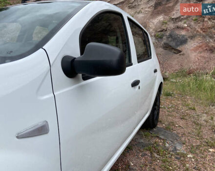 Білий Дачія Sandero, об'ємом двигуна 1.39 л та пробігом 225 тис. км за 3200 $, фото 3 на Automoto.ua