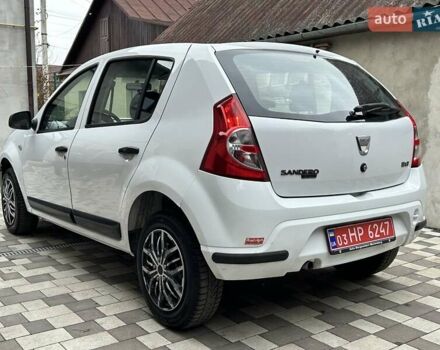 Белый Дачия Сандеро, объемом двигателя 1.2 л и пробегом 187 тыс. км за 4200 $, фото 6 на Automoto.ua