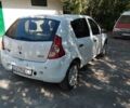 Белый Дачия Сандеро, объемом двигателя 1.39 л и пробегом 330 тыс. км за 2550 $, фото 2 на Automoto.ua