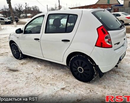 Белый Дачия Сандеро, объемом двигателя 1.4 л и пробегом 165 тыс. км за 3850 $, фото 5 на Automoto.ua