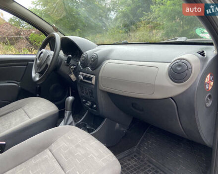 Білий Дачія Sandero, об'ємом двигуна 1.39 л та пробігом 225 тис. км за 3200 $, фото 14 на Automoto.ua