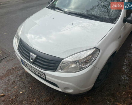 Белый Дачия Сандеро, объемом двигателя 1.39 л и пробегом 220 тыс. км за 4500 $, фото 4 на Automoto.ua