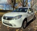 Дачия Сандеро 2009 в Днепре (Днепропетровске) на Automoto.ua Белый Дачия Сандеро, объемом двигателя 1.39 л и пробегом 275 тыс. км за 3700 $, фото 1 на Automoto.ua