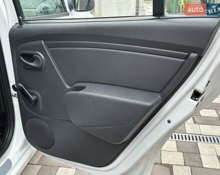 Белый Дачия Сандеро, объемом двигателя 1.2 л и пробегом 187 тыс. км за 4200 $, фото 33 на Automoto.ua