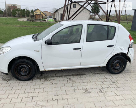 Білий Дачія Sandero, об'ємом двигуна 1.4 л та пробігом 220 тис. км за 3200 $, фото 11 на Automoto.ua