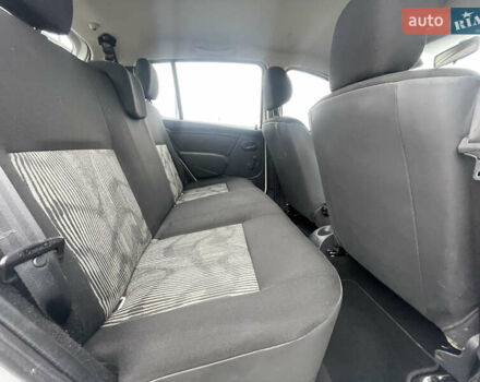 Белый Дачия Сандеро, объемом двигателя 1.2 л и пробегом 184 тыс. км за 4400 $, фото 21 на Automoto.ua