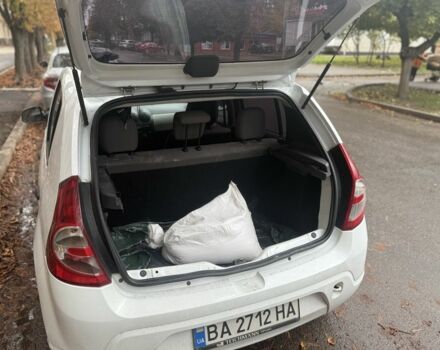 Білий Дачія Sandero, об'ємом двигуна 1.4 л та пробігом 200 тис. км за 4499 $, фото 11 на Automoto.ua