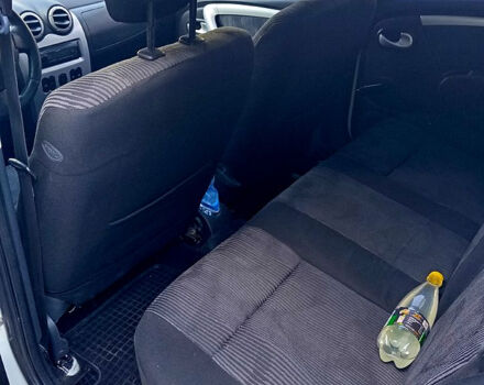 Белый Дачия Сандеро, объемом двигателя 1.4 л и пробегом 192 тыс. км за 4300 $, фото 9 на Automoto.ua