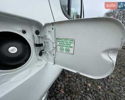 Белый Дачия Сандеро, объемом двигателя 1.2 л и пробегом 184 тыс. км за 4400 $, фото 20 на Automoto.ua