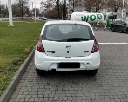Белый Дачия Сандеро, объемом двигателя 0 л и пробегом 234 тыс. км за 3400 $, фото 3 на Automoto.ua